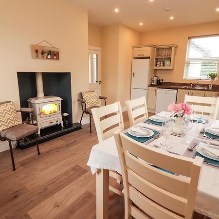 Villa Meadow View Ennis Esterno foto