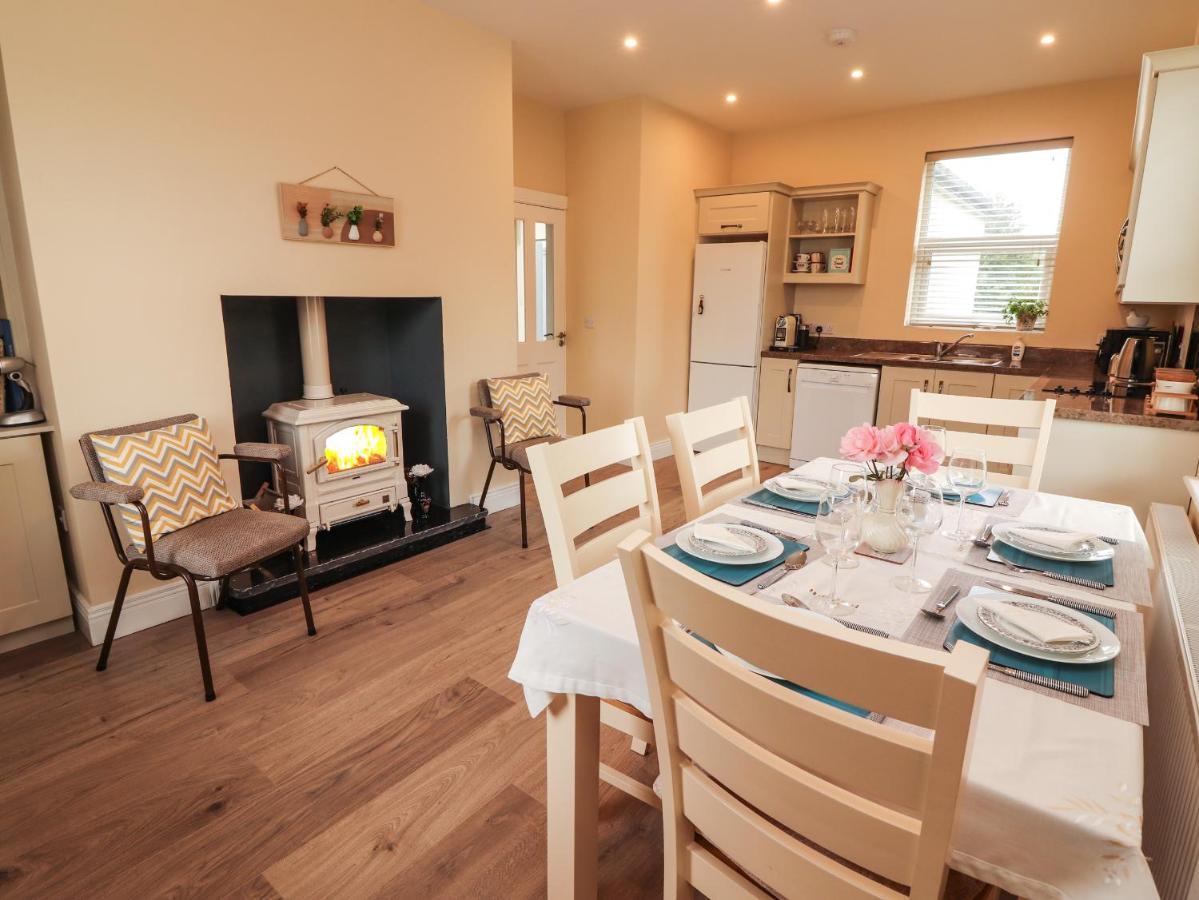 Villa Meadow View Ennis Esterno foto