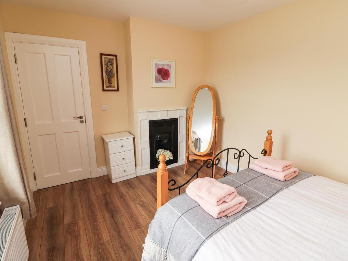 Villa Meadow View Ennis Esterno foto
